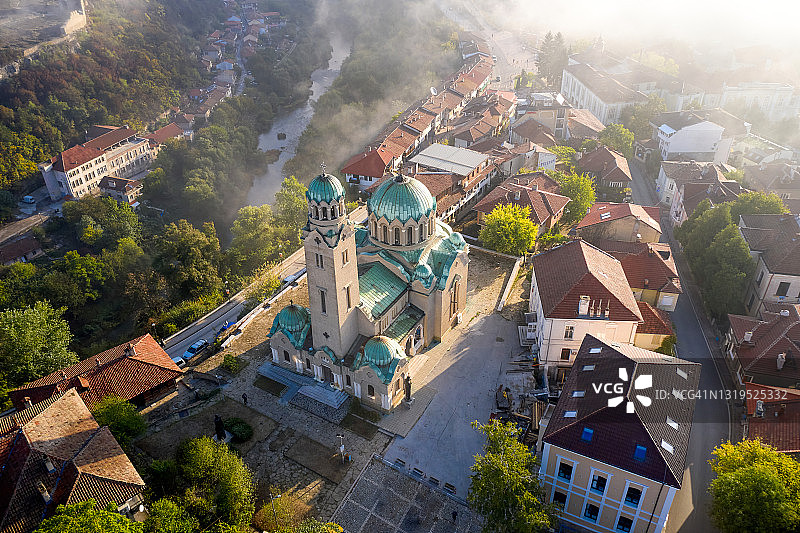 飞越保加利亚特尔诺沃的清晨图片素材