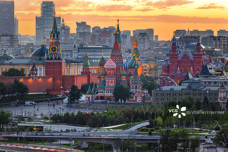 带有莫斯科克里姆林宫的城市天际线图片素材