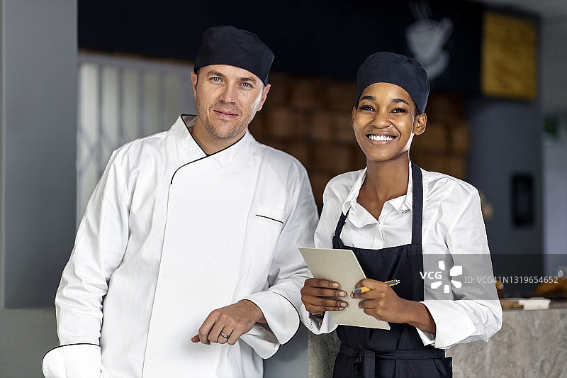 餐厅里的友善员工图片素材