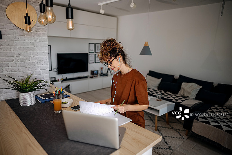 总是在线图片素材
