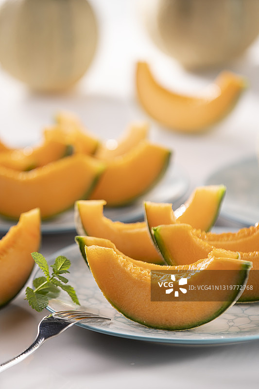甜瓜切片竖版照片图片素材