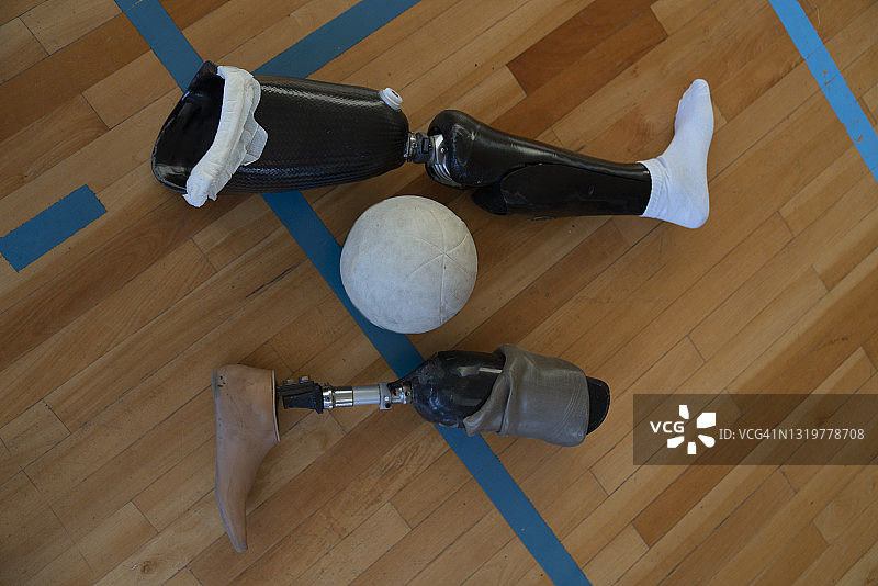 排球场上的假肢图片素材