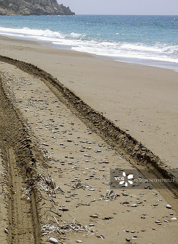 海滩上的越野卡车 - 希腊图片素材