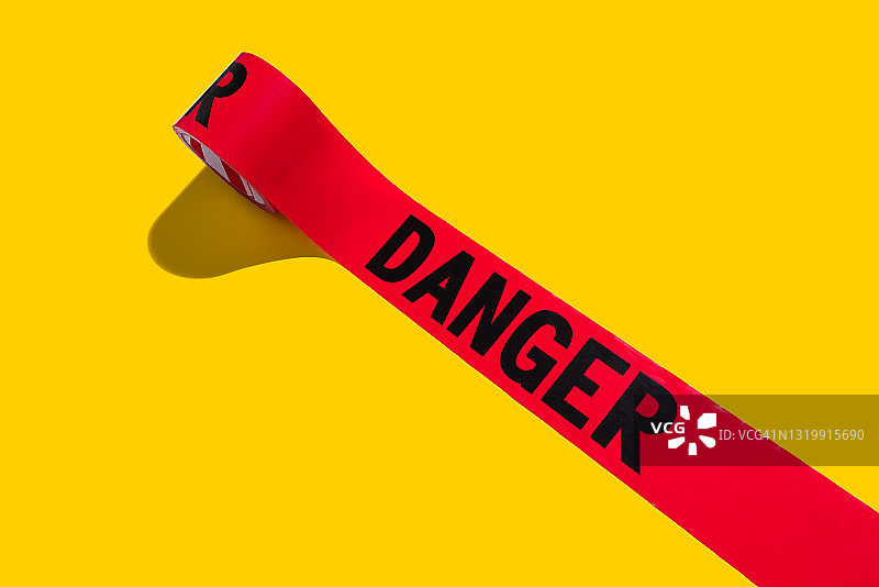 展开的危险警示胶带卷图片素材