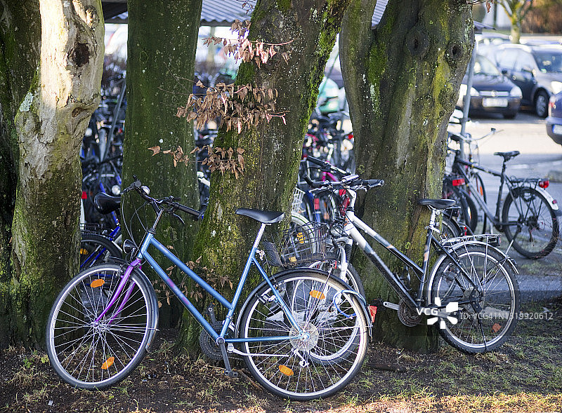 德国停放的自行车图片素材