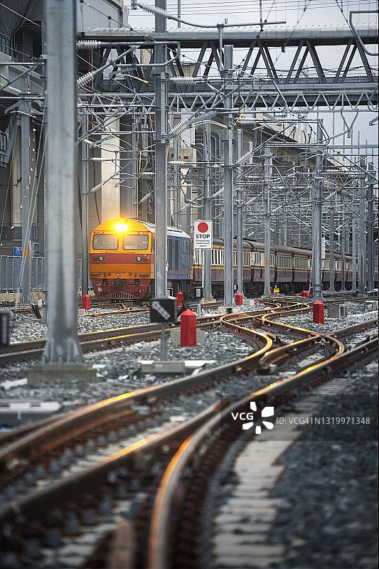 抵达曼谷火车枢纽的旧火车图片素材