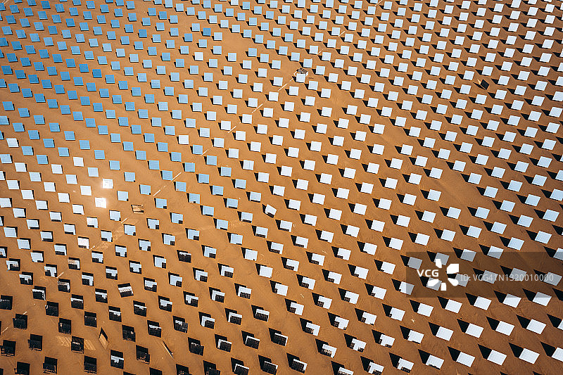 太阳能电池板航拍图片素材