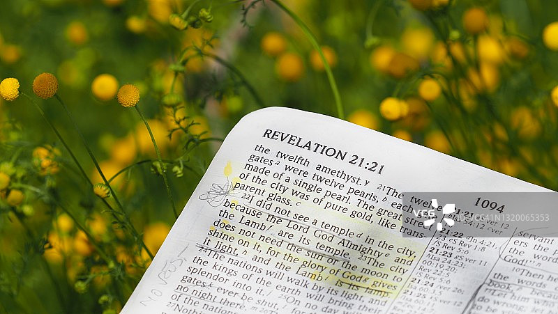 启示录21:21图片素材