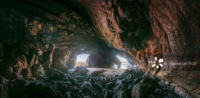阿斯图里亚斯海滩洞穴图片素材