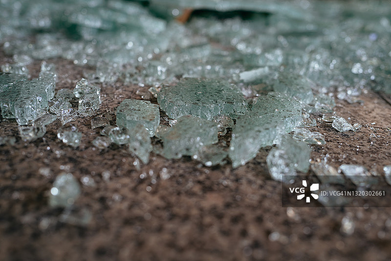 钢化玻璃裂纹图片素材