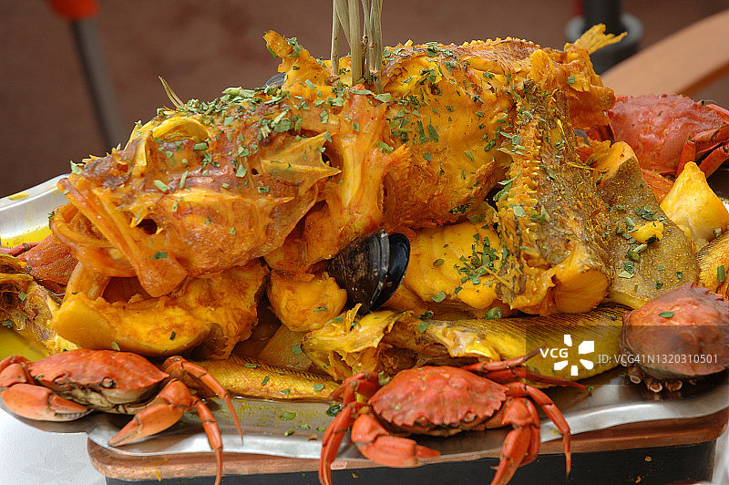 马赛鱼汤：地中海美食的传统特色图片素材