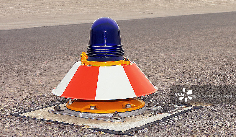 机场跑道导航灯图片素材