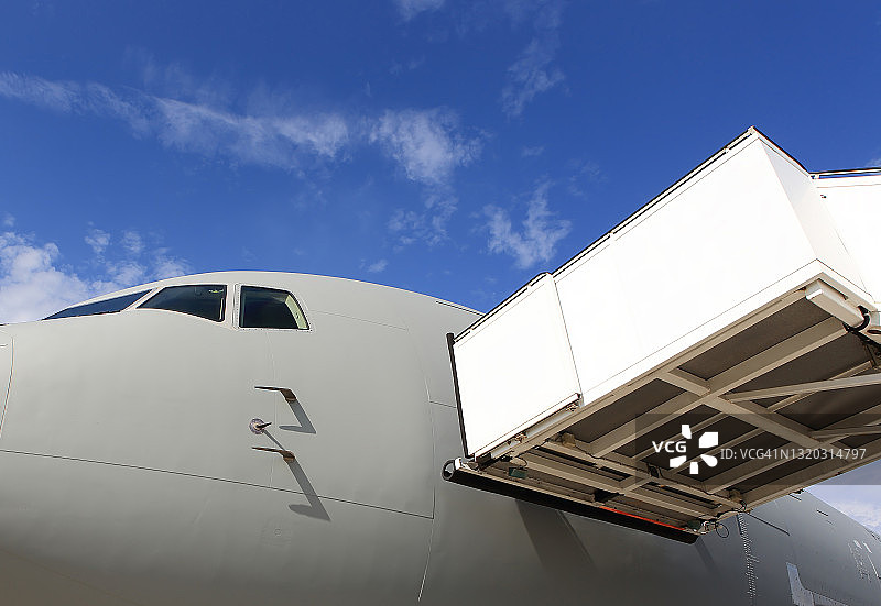飞机上的登机舷梯图片素材