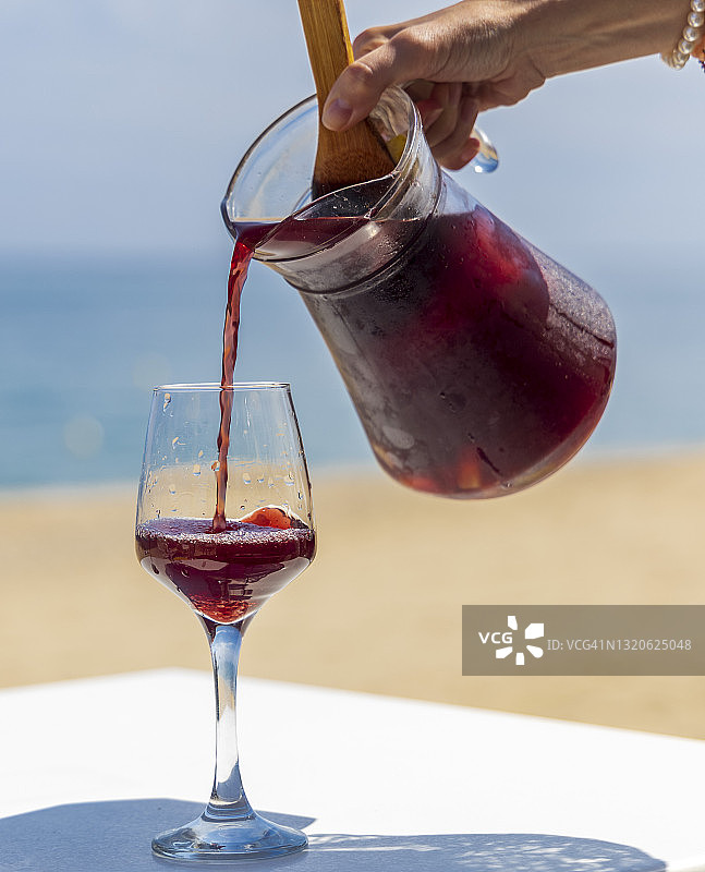 典型的西班牙饮品“桑格利亚”图片素材