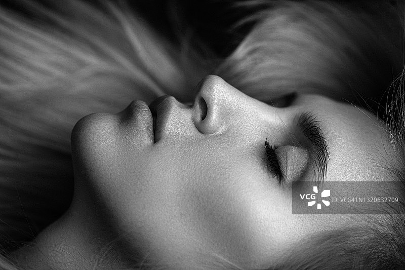 黑白女性肖像图片素材