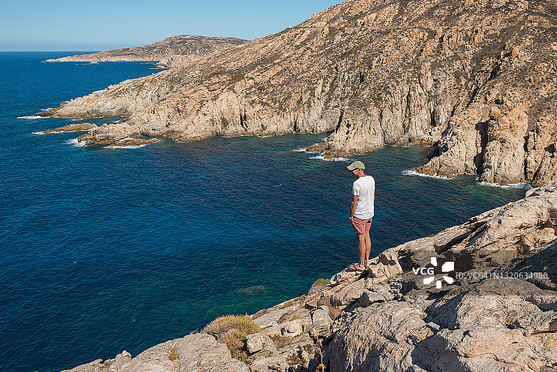 科西嘉岛西北海岸卡尔维壮丽的海岸线图片素材