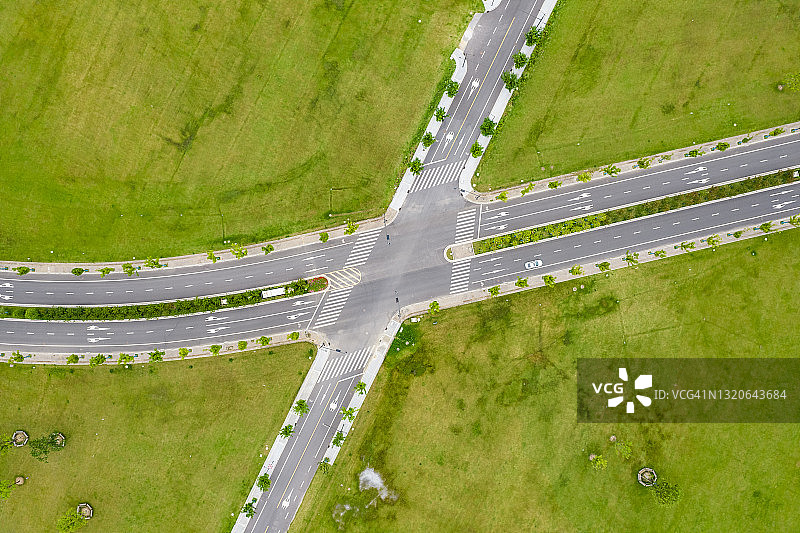 航拍十字路口图片素材