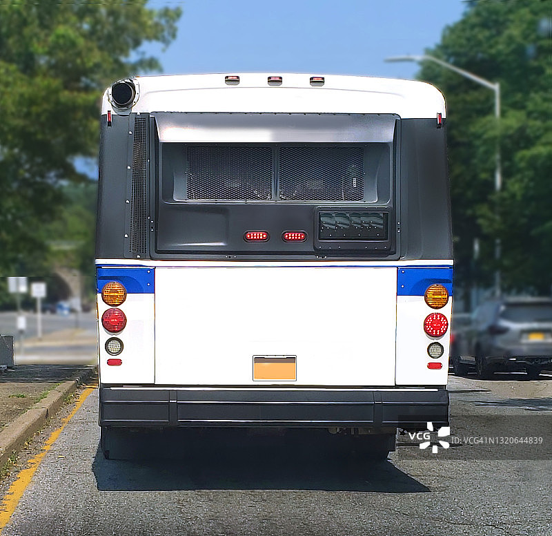 公交车尾部广告牌图片素材