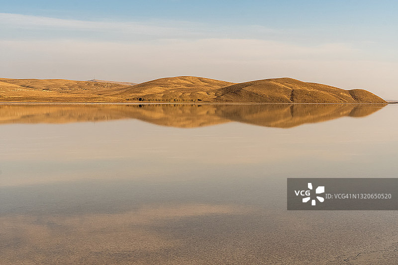 土耳其图兹湖盐湖的清晨图片素材