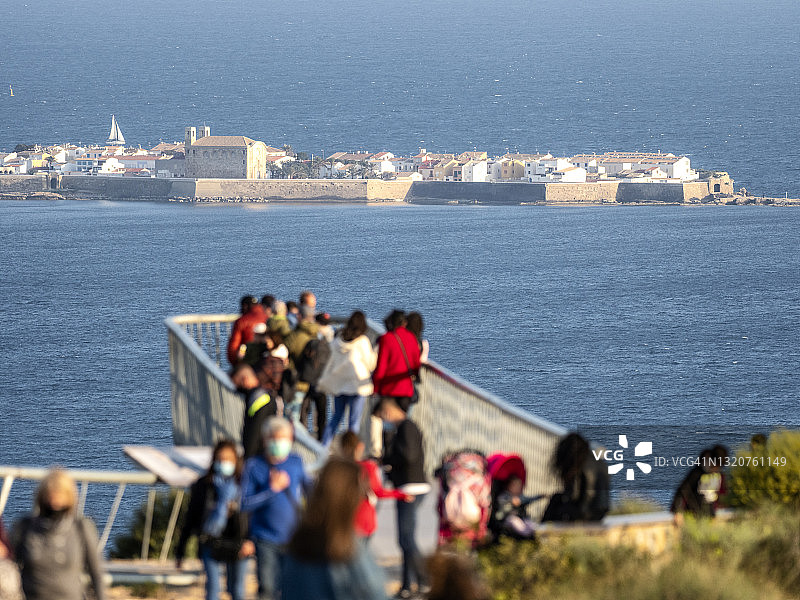 从圣波拉灯塔 viewpoint 看到的塔巴卡岛景色图片素材