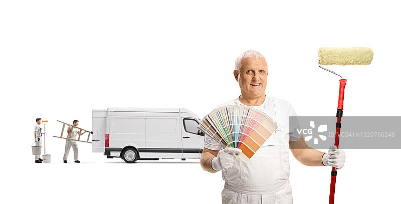 乘坐货车的专业油漆工图片素材