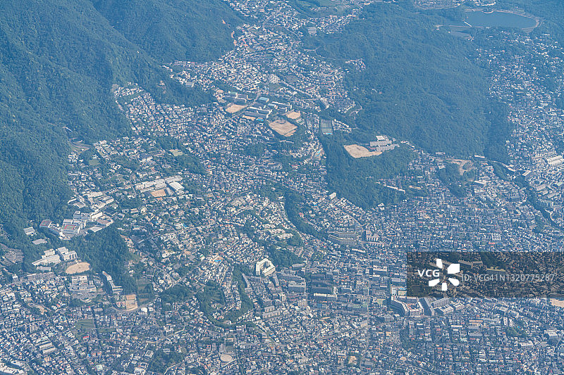 从飞机上俯瞰日本兵库县西宫市图片素材