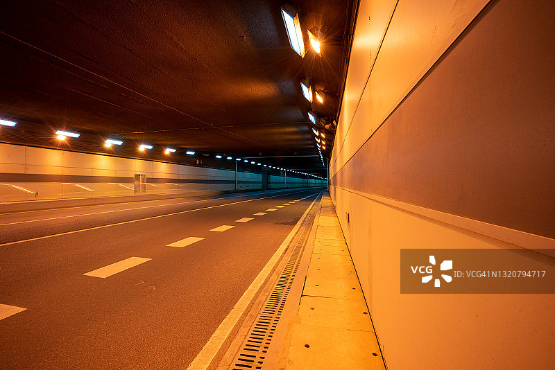 地下隧道图片素材