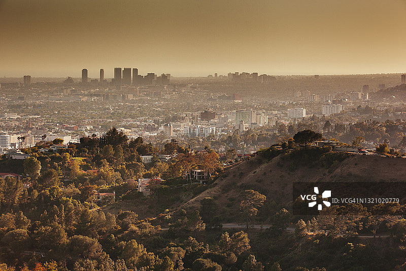 从格里菲斯天文台拍摄的洛杉矶市中心景色图片素材