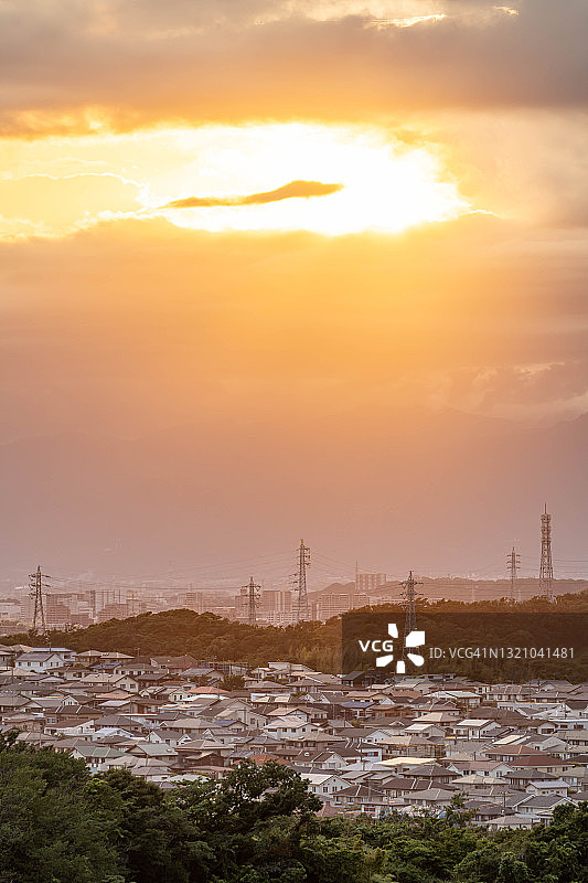 日本神奈川县住宅区日落光线图片素材