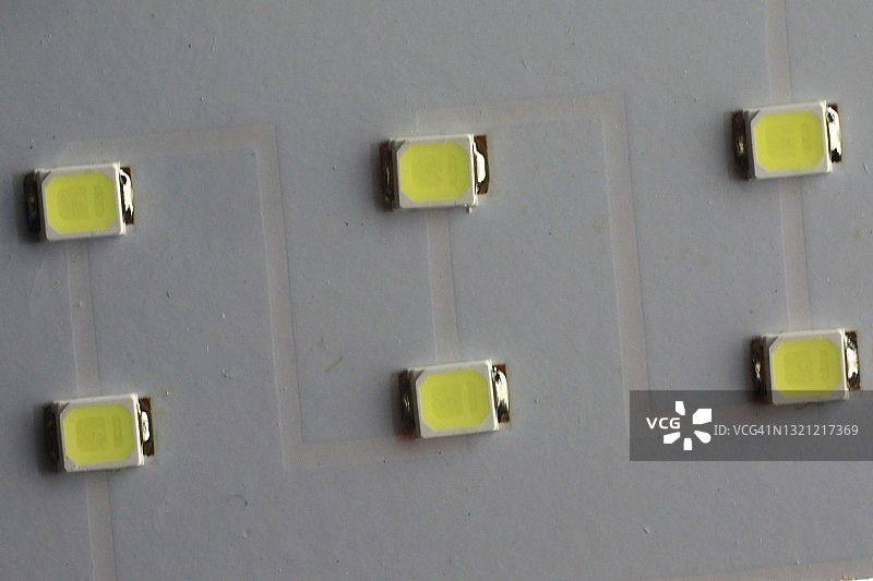 电路板上的LED灯图片素材