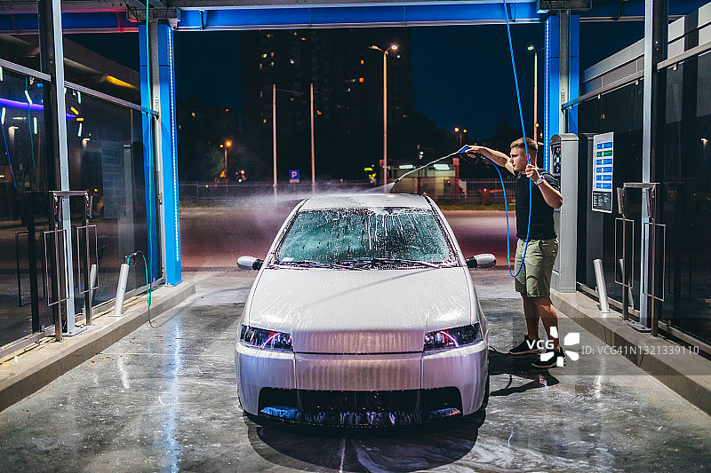 自助洗车服务图片素材