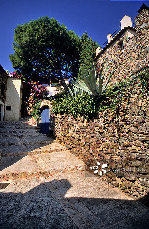 格里莫，历史中心的石头外墙图片素材