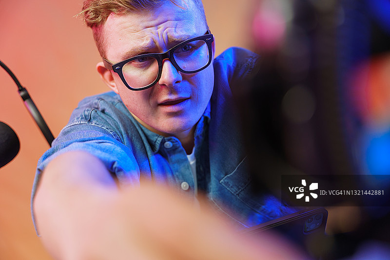 视频博主图片素材