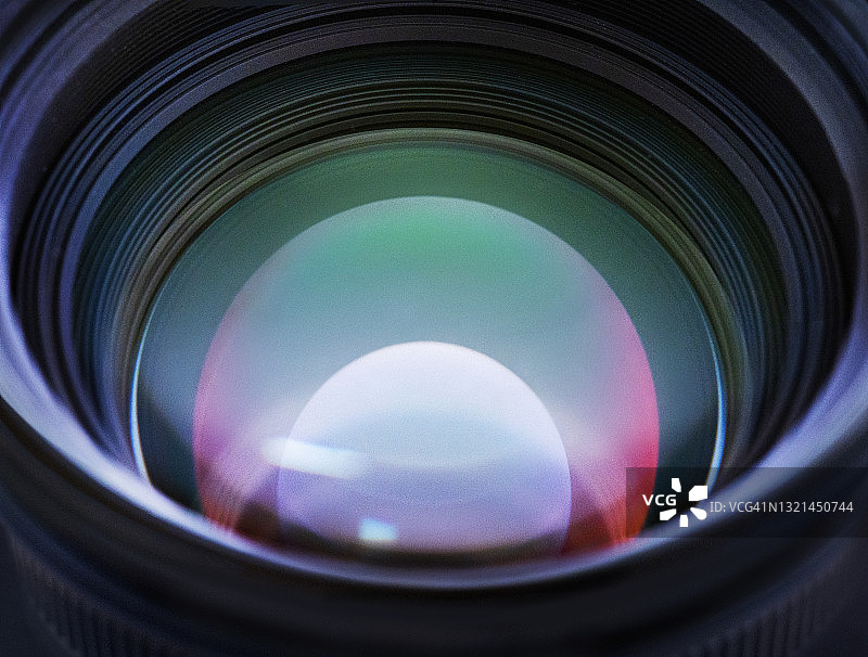 相机镜头折射光线微距特写图片素材