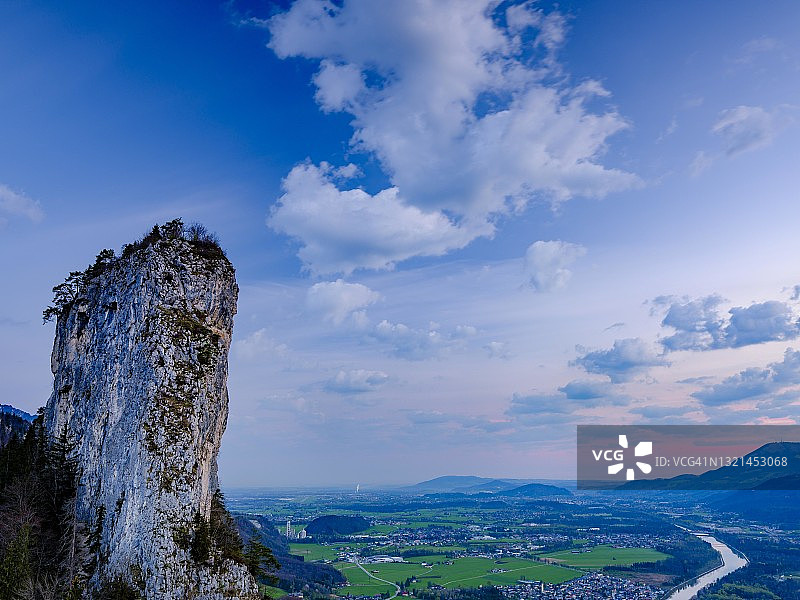 奥地利萨尔茨堡哈莱恩市的巴姆施泰因和萨尔察赫塔尔图片素材