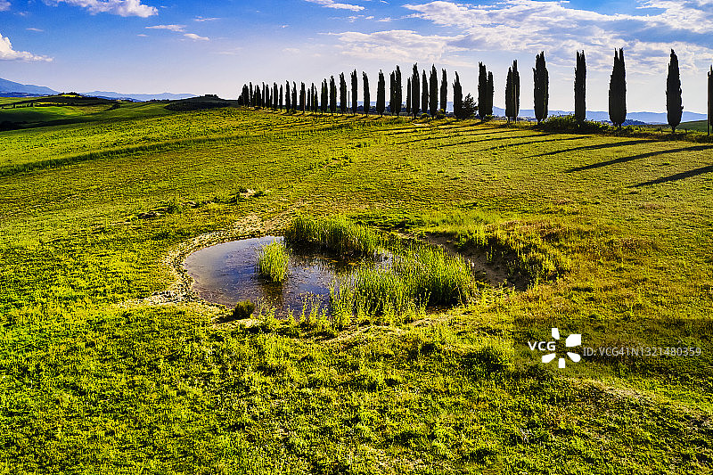 意大利托斯卡纳克里特塞内西夏季乡村风光图片素材