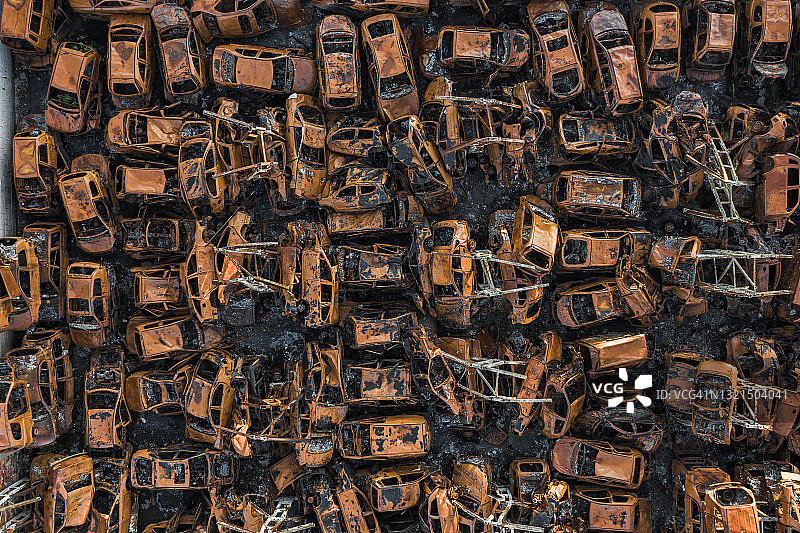 英格兰米德尔斯堡报废场俯视生锈的汽车图片素材