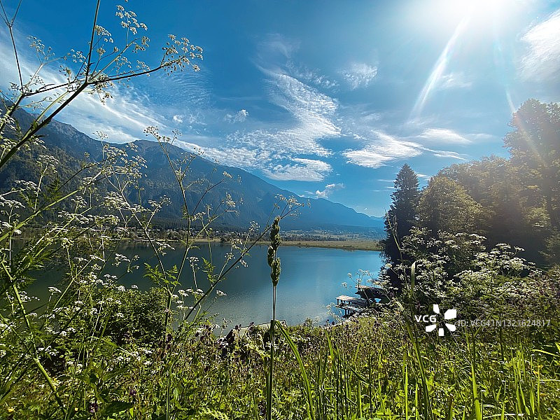 阳光明媚的克恩顿州普雷塞格湖图片素材