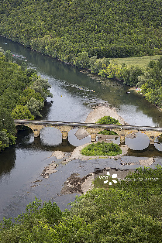 法国多尔多涅河大桥图片素材