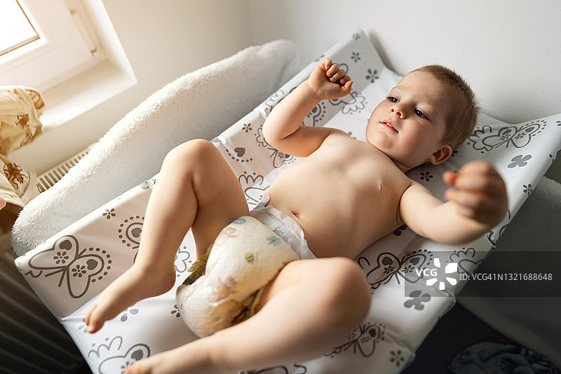 准备好换尿布图片素材