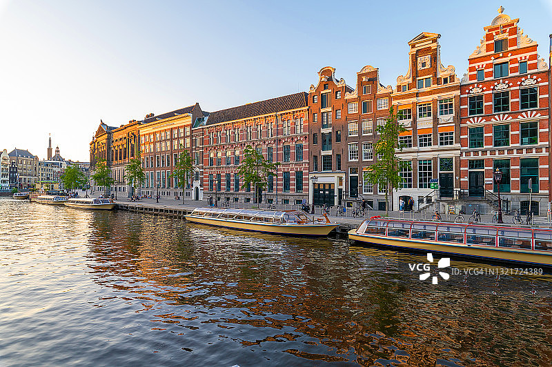 阿姆斯特丹运河与日落建筑图片素材