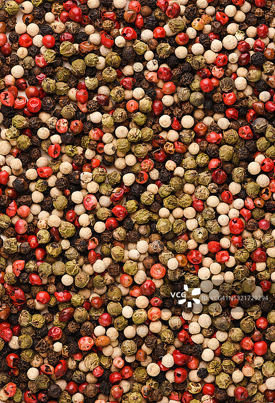混合胡椒：粉色、绿色、黑色和白色胡椒图片素材