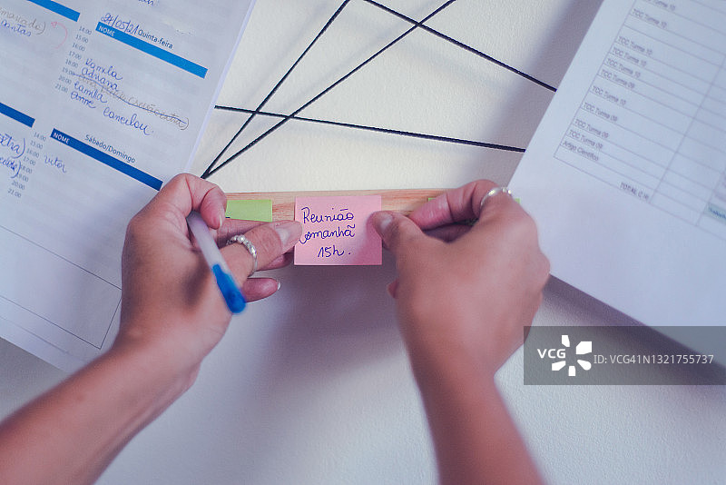 办公室里的便签图片素材