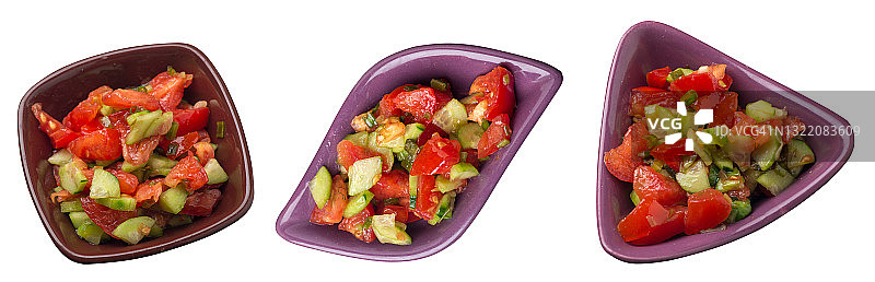 含黄瓜、番茄和葱的素食沙拉。白色背景上的纯素沙拉。健康早餐俯视图图片素材