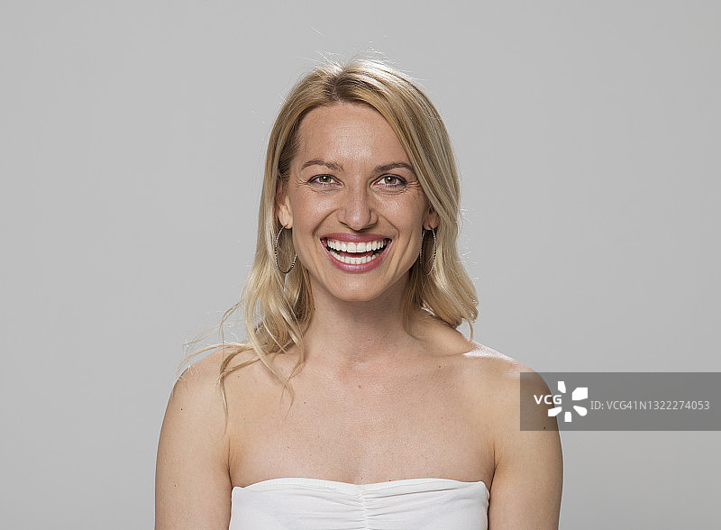 特写：欢笑的女人图片素材