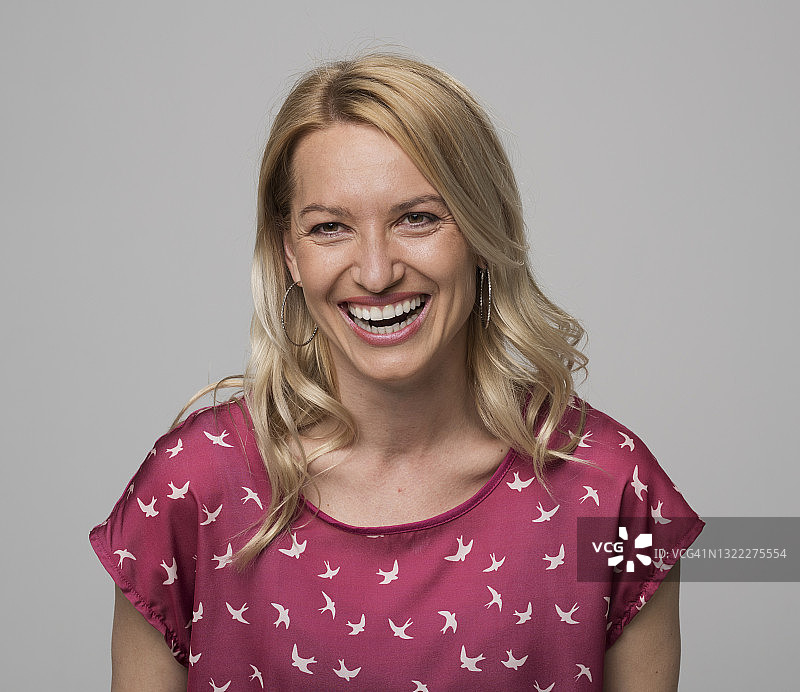 特写：欢笑的女人图片素材