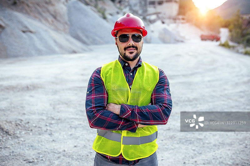 施工现场的建筑工人图片素材