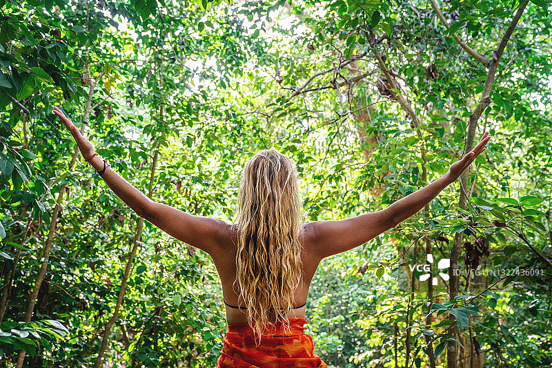 与自然连接图片素材