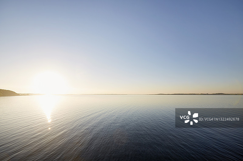日落时分的海蓝色天空特写图片素材