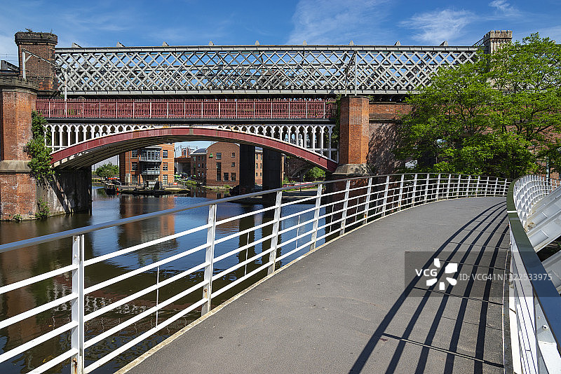 英格兰曼彻斯特卡斯菲尔德的桥梁图片素材